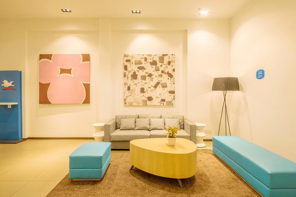 Hanting Hotel Shanghai Lujiazui Dongfang Road Exterior photo