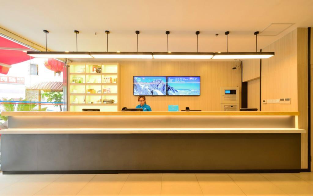 Hanting Hotel Shanghai Lujiazui Dongfang Road Exterior photo