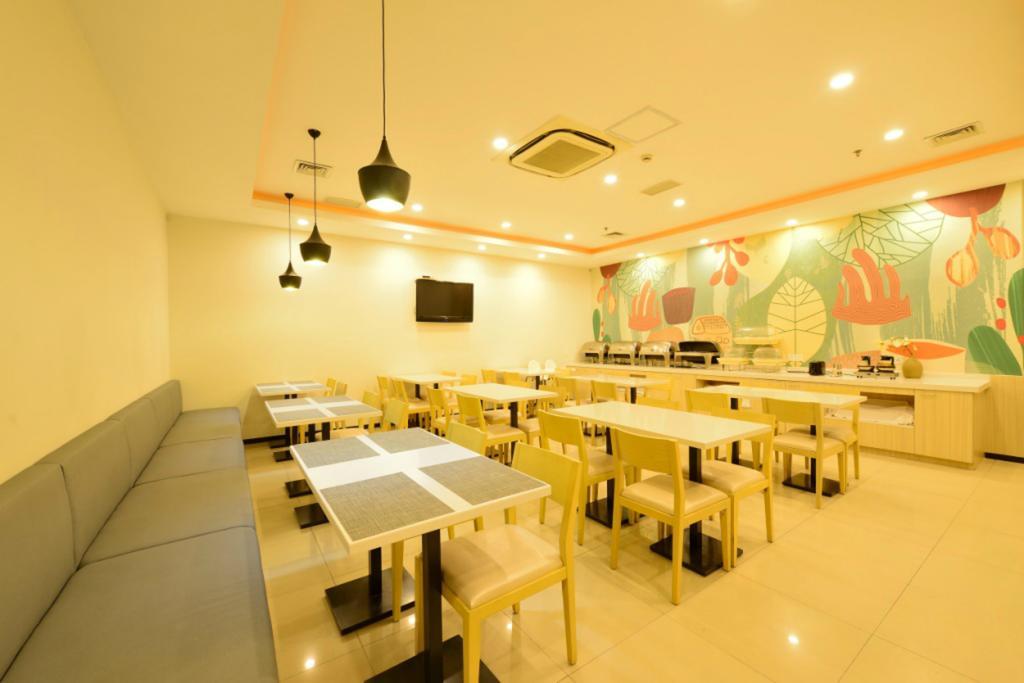 Hanting Hotel Shanghai Lujiazui Dongfang Road Exterior photo