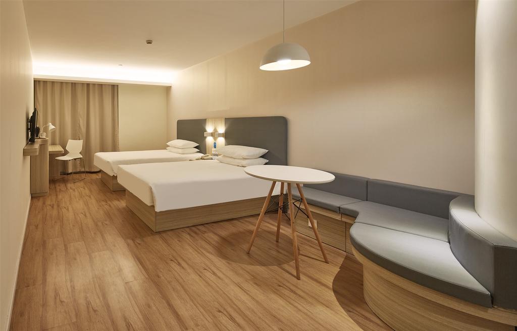 Hanting Hotel Shanghai Lujiazui Dongfang Road Exterior photo