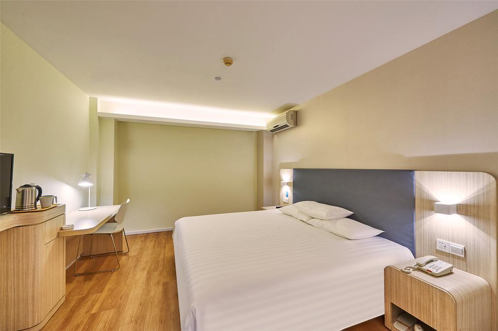 Hanting Hotel Shanghai Lujiazui Dongfang Road Exterior photo