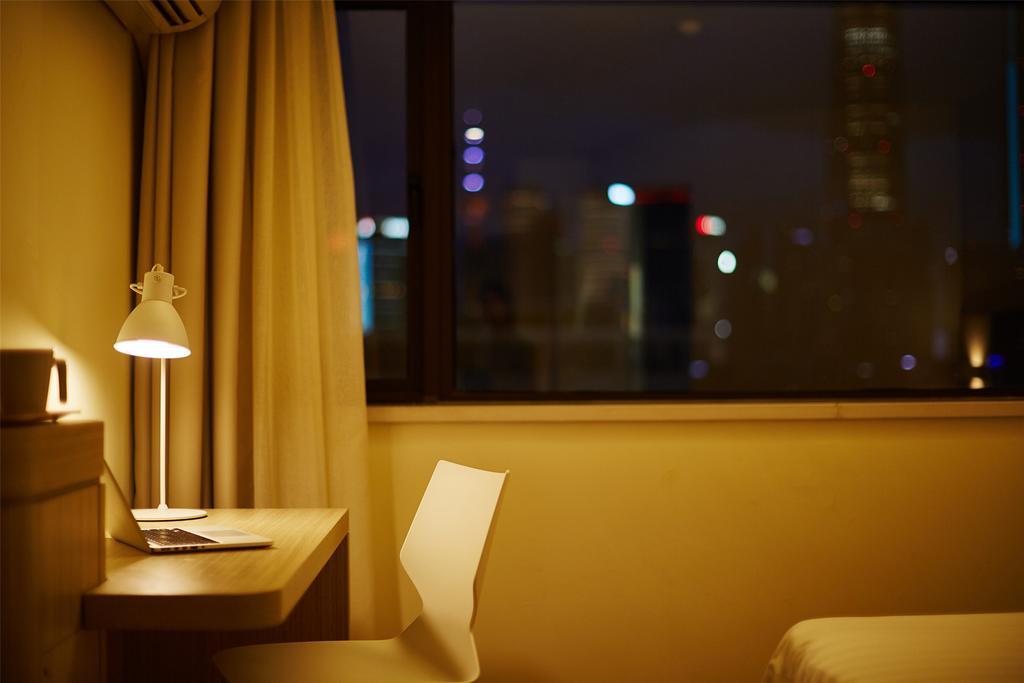Hanting Hotel Shanghai Lujiazui Dongfang Road Exterior photo