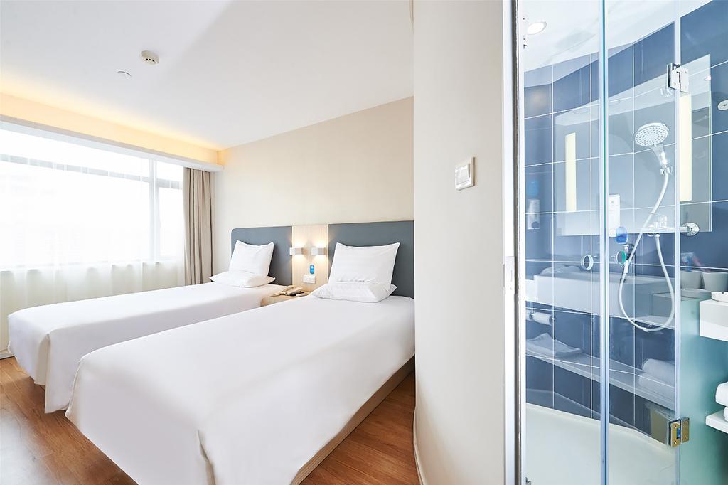 Hanting Hotel Shanghai Lujiazui Dongfang Road Exterior photo