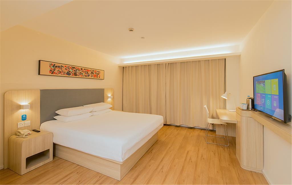 Hanting Hotel Shanghai Lujiazui Dongfang Road Exterior photo