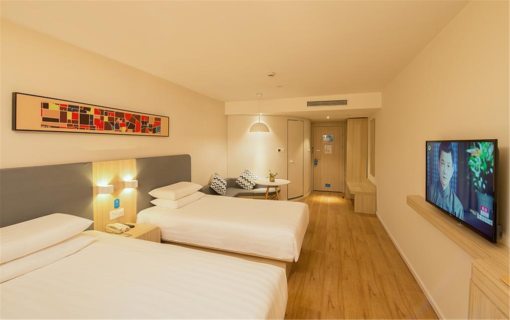 Hanting Hotel Shanghai Lujiazui Dongfang Road Exterior photo